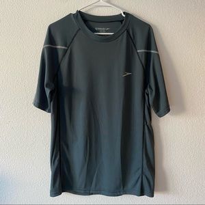 Men’s activewear shirt